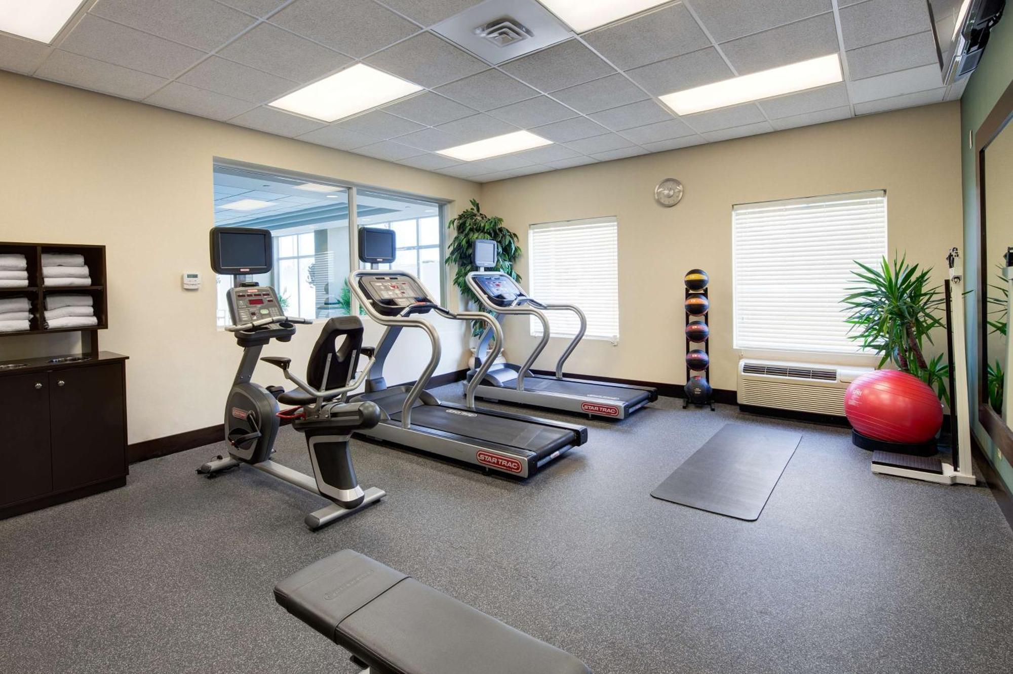 Hampton Inn & Suites By Hilton Toronto Airport Миссиссага Экстерьер фото